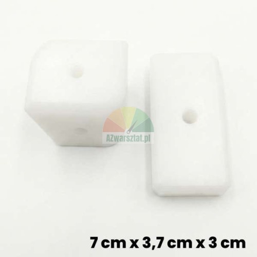 Ślizg podnośnika, biała kostka z otworami o wymiarach 7 x 3,7 x 3 cm