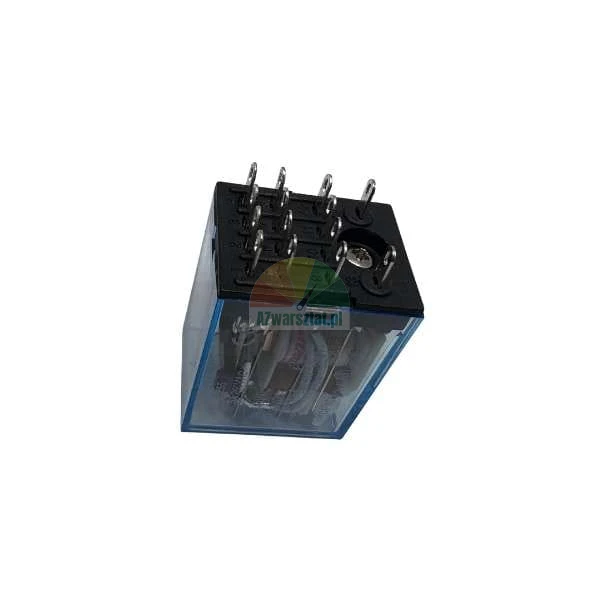 Przekaźnik elektromagnetyczny w przezroczystej obudowie z widocznymi pinami na czarnej podstawie.