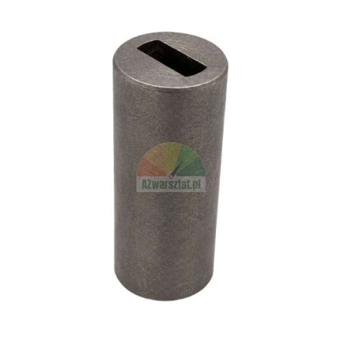 Metalowy adapter silnika (sprzęgiełko) 12mm o cylindrycznym kształcie z prostokątnym otworem na białym tle.