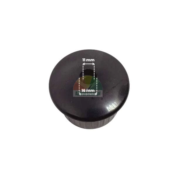 Czarna plastikowa gałka z zaznaczonymi wymiarami otworu montażowego 11 mm i 16 mm na białym tle
